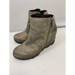 Sorel Gray Leather Wedge Ankle Boots Womens size 6 Zip‎ Booties